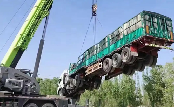 乳山道路脱困救援案例